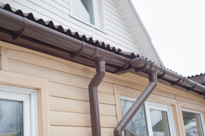Impact de la pose de gouttières sur le drainage de votre maison