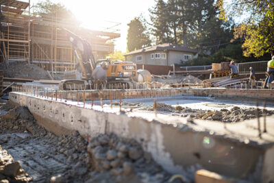 Impact environnemental de la construction d’une piscine en dur