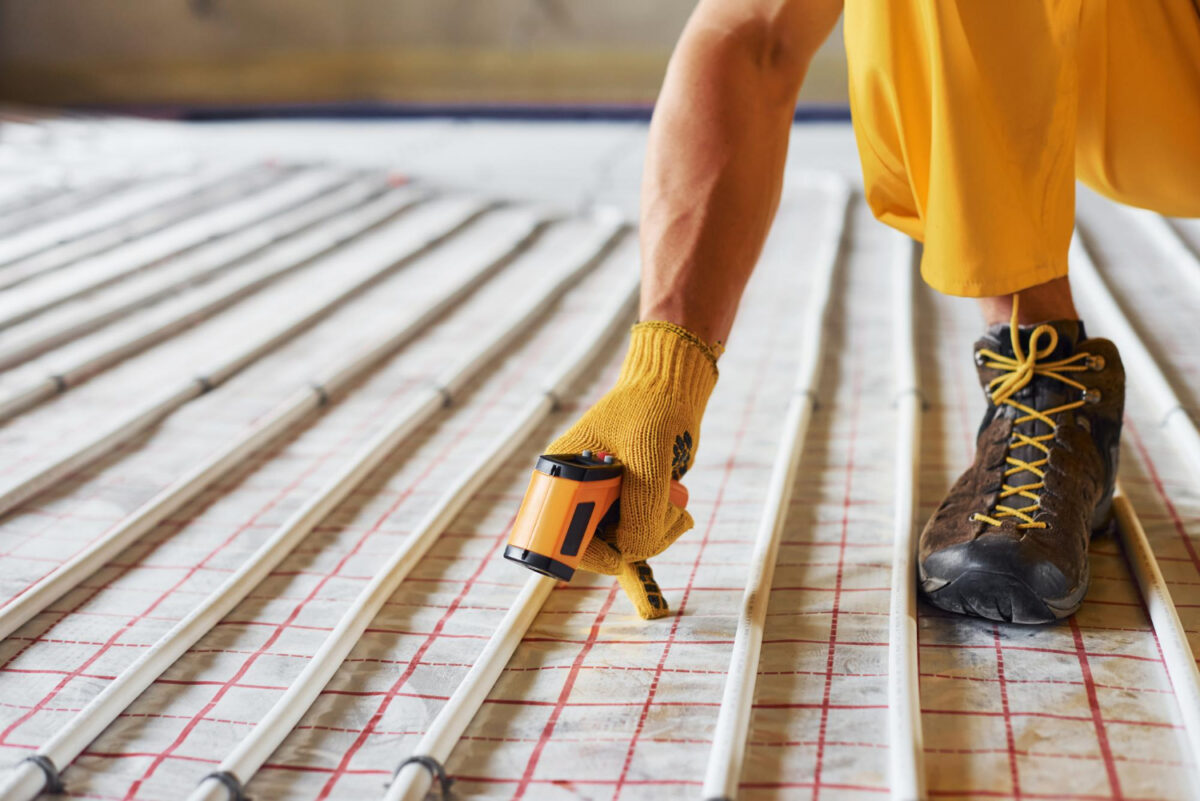 Peut-on installer un plancher chauffant sous un parquet en bois ?