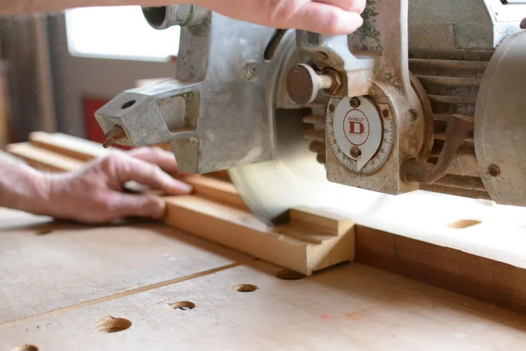 Comment une servante d’atelier améliore la productivité et l’ergonomie au travail ?