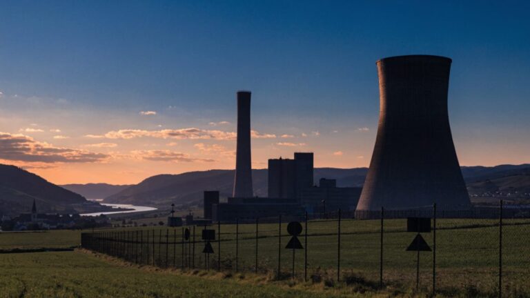 Tricastin : l'uranium militaire, le secret défense et le droit de savoir des riverains