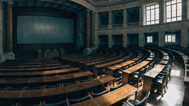 Cultures d'OGM : le bras de fer entre les États et Bruxelles