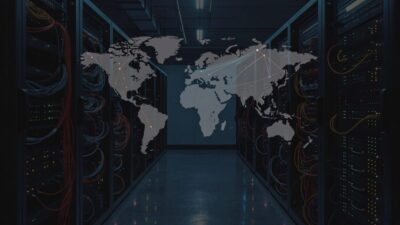 Internet, infrastructure vitale et jamais sûre : le pari de la souveraineté numérique