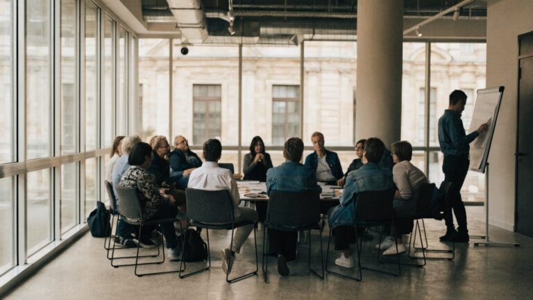 Dialogue citoyen sur les technologies émergentes : associer le public avant qu'il soit trop tard